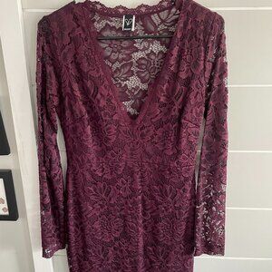 Windsor Maroon Lace Long Sleeved Cocktail Dress - Size Medium